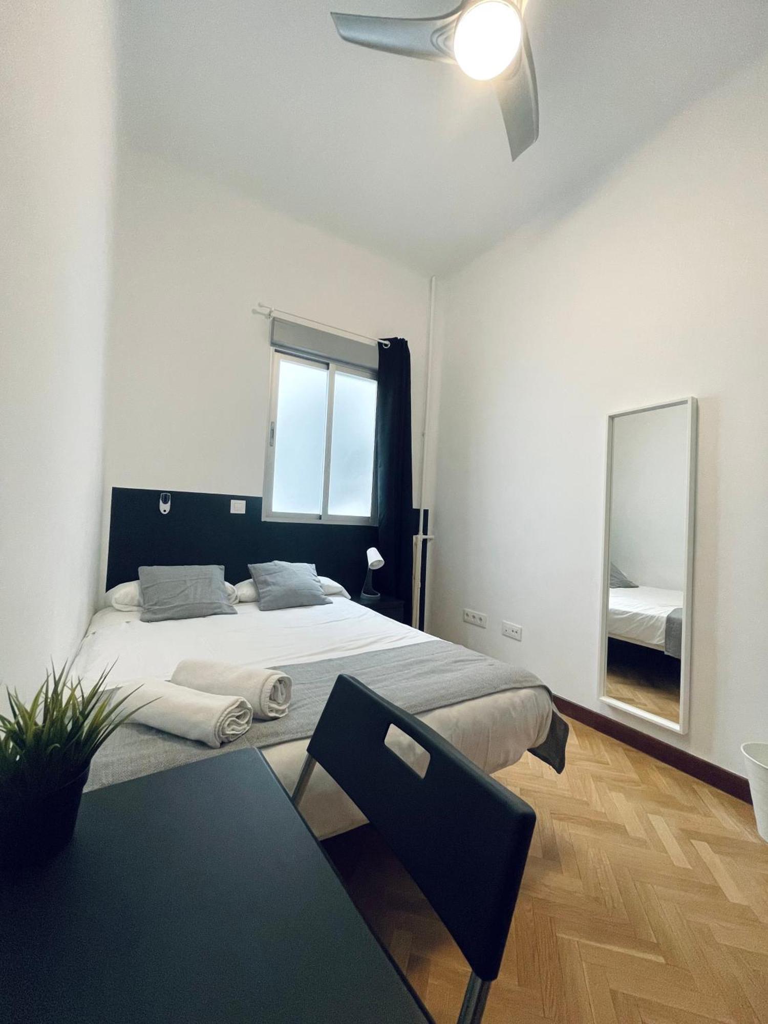Ibiza Habitaciones Madrid Esterno foto