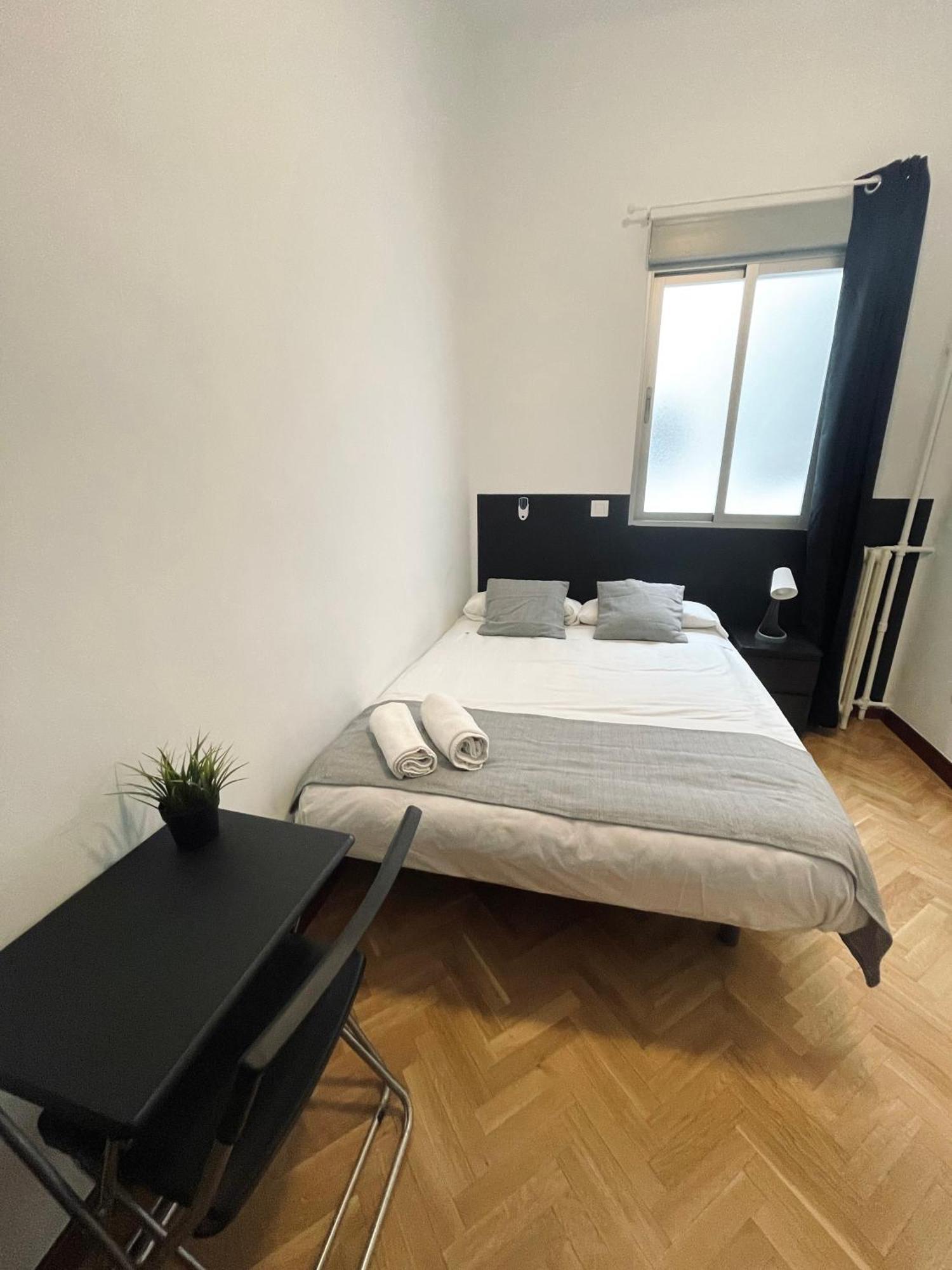Ibiza Habitaciones Madrid Esterno foto